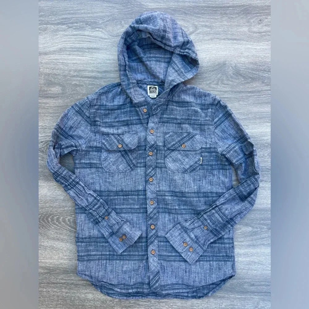 Reef Men's Long Sleeve Button Up Denim Shirt